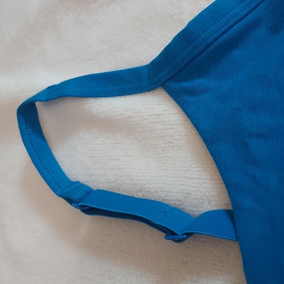 Adidas Essentials - Picture 4 of 13